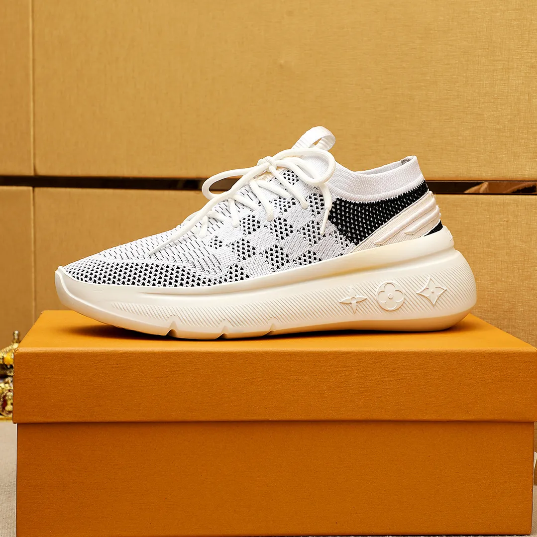 Men's men's shoes 💰480💐 Louis Vuitton Louis Vuitton 2025 new four-season lace-up series! The complex fly-knitting process for shoe uppers is now on the market. The counter has LV shape embossed stitching with original patterns, original raw materials, fabrics, and original fly-knitting! The inside is original and customized! 1:1 outsole mold opening! Foam outsole! 38-44 (45 customized)